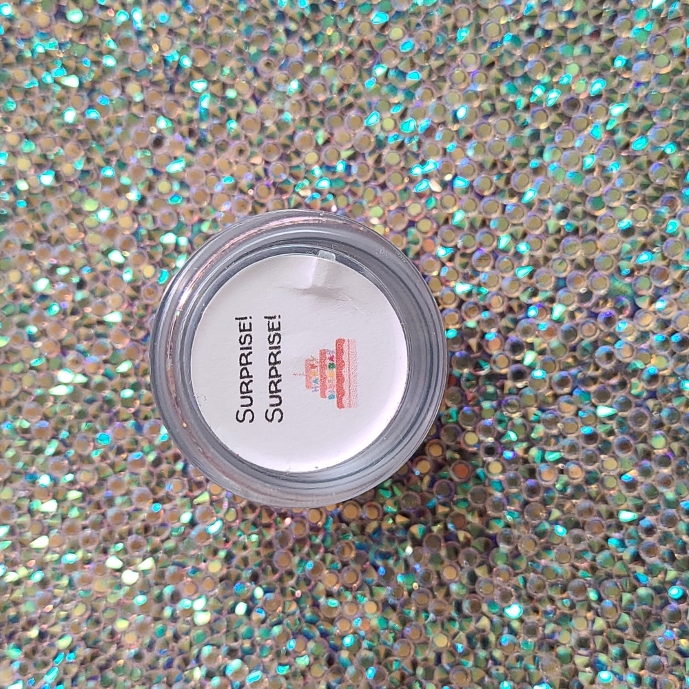 Nola nail dips- Surprise Surprise